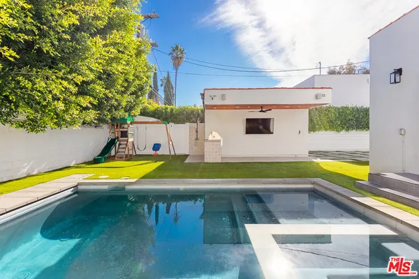 $2,499,999 | 732 North Cherokee Avenue, Los Angeles, CA 90038