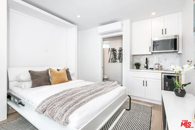 $2,499,999 | 732 North Cherokee Avenue, Los Angeles, CA 90038