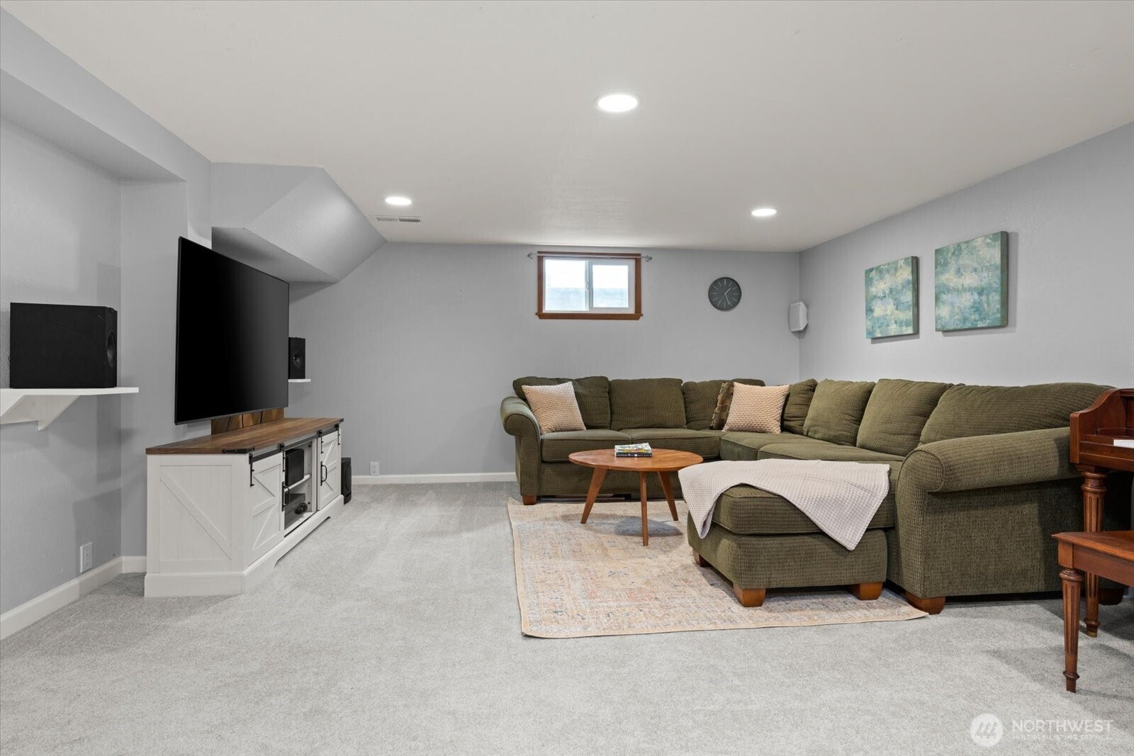 2129 42nd Avenue Southwest Seattle, WA 98116 - Photo 16 of 40