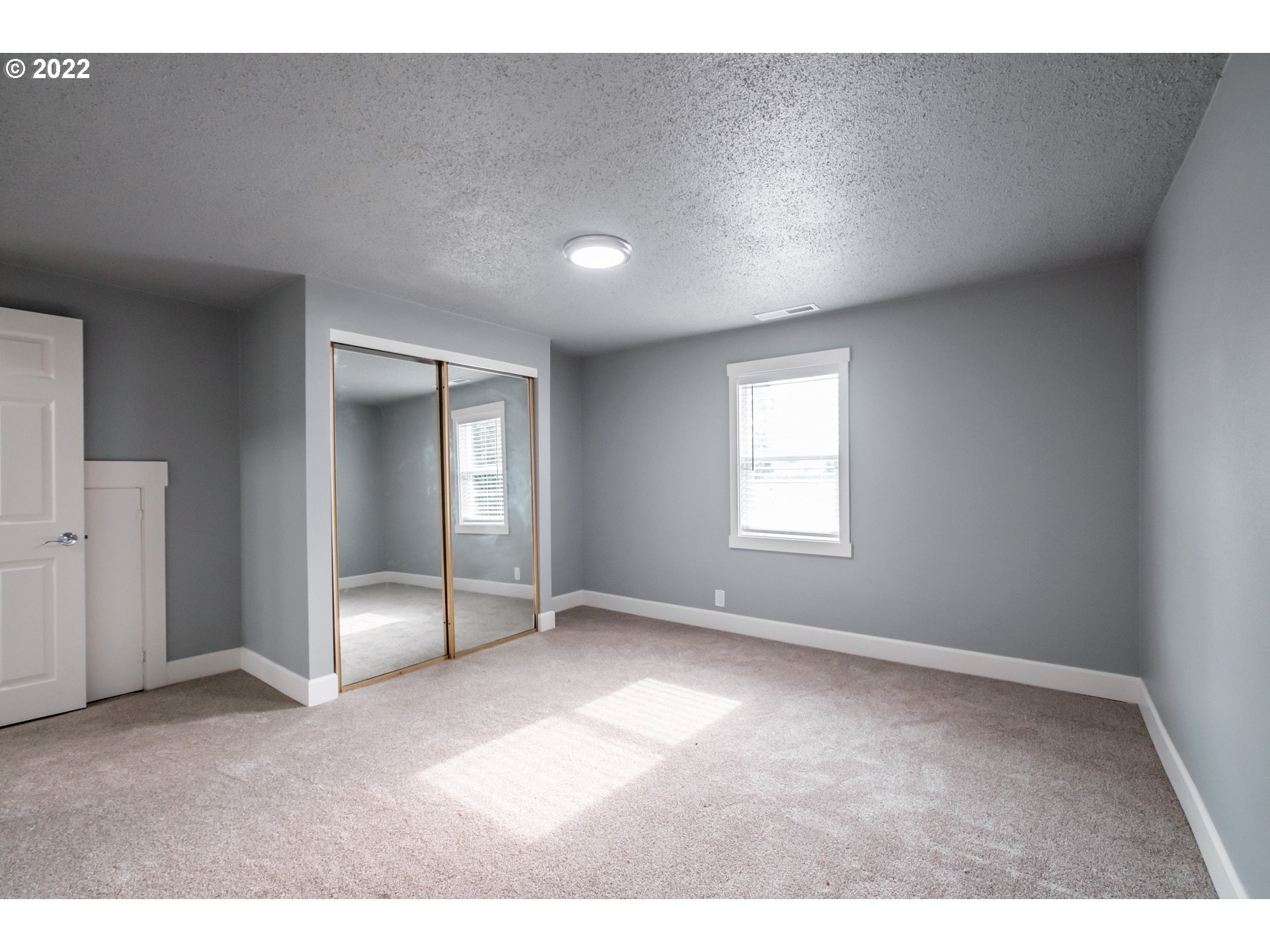 4883 Silverton Road Northeast Salem, OR 97305 - Photo 15 of 32