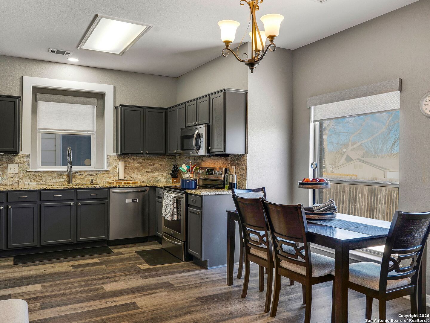 13655 Bridgeview San Antonio, TX 78247 - Photo 10 of 30