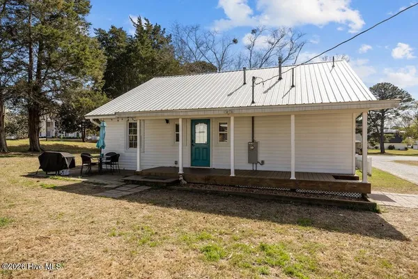 $274,900 | 301 East Wilson Street, Macclesfield, NC 27852