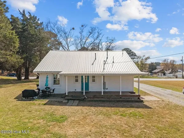 $274,900 | 301 East Wilson Street, Macclesfield, NC 27852