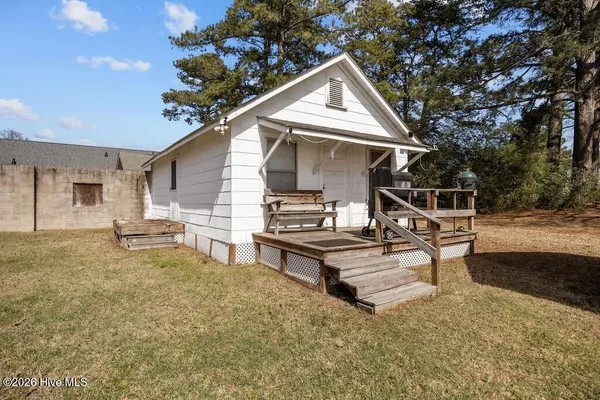 $274,900 | 301 East Wilson Street, Macclesfield, NC 27852