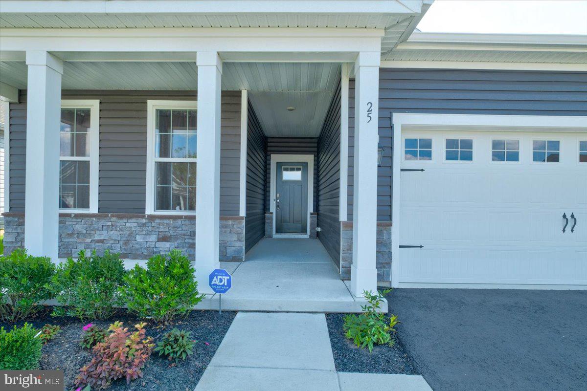 25 Walton Way Delanco, NJ 08075 - Photo 4 of 44