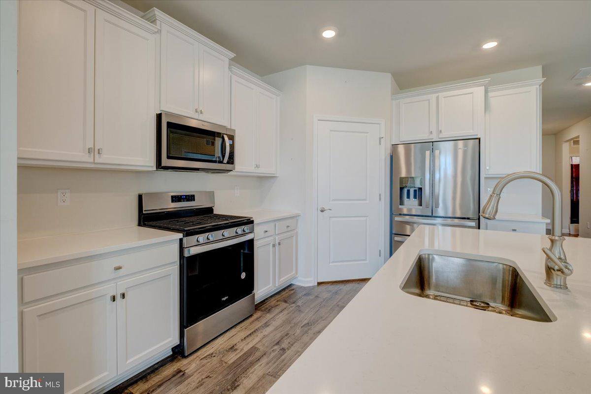 25 Walton Way Delanco, NJ 08075 - Photo 10 of 44