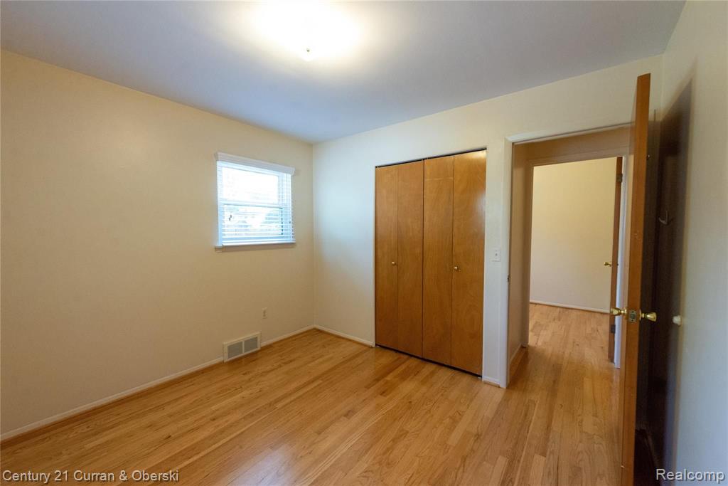 3302 Harvard Road Royal Oak, MI 48073 - Photo 9 of 24
