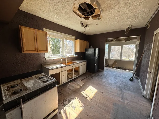 $39,000 | 8412 South Exchange Avenue, Chicago, IL 60617