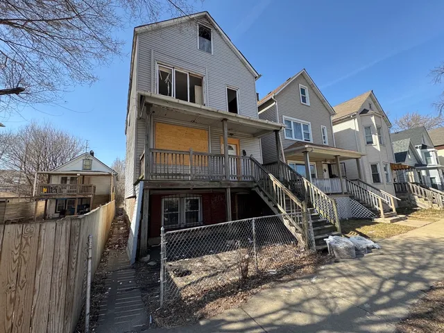 $39,000 | 8412 South Exchange Avenue, Chicago, IL 60617