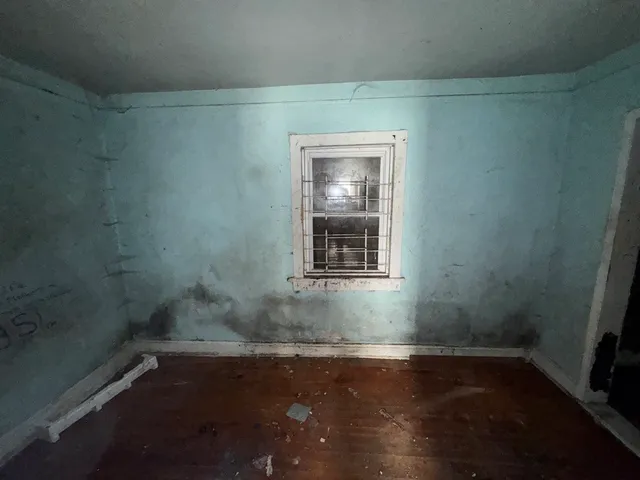 $39,000 | 8412 South Exchange Avenue, Chicago, IL 60617