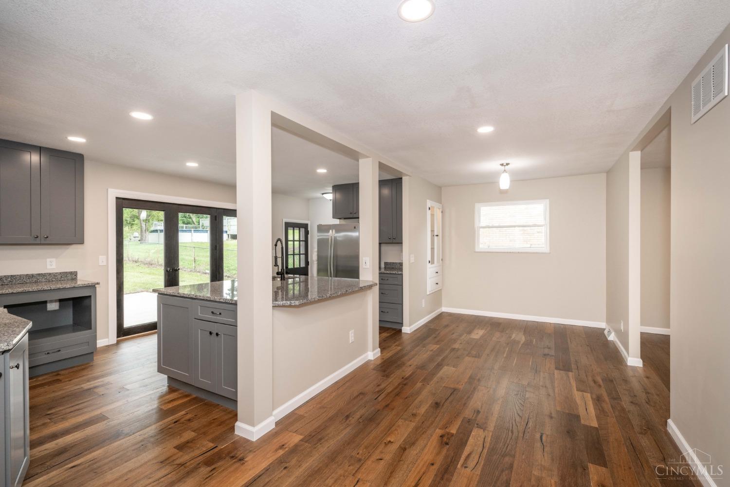 9024 Zoellner Road Cincinnati, OH 45251 - Photo 10 of 47 Gallery Image 10