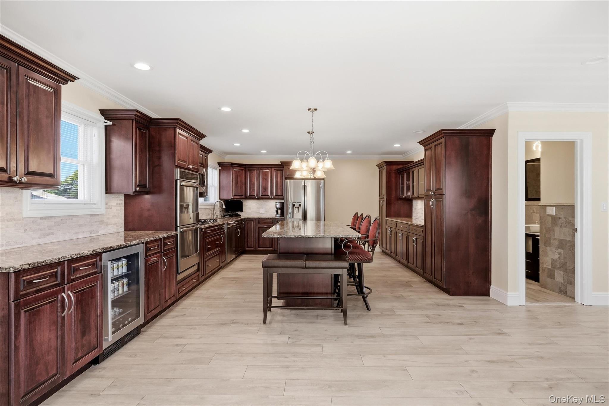458 Little East Neck Road South Babylon, NY 11702 - Photo 5 of 34