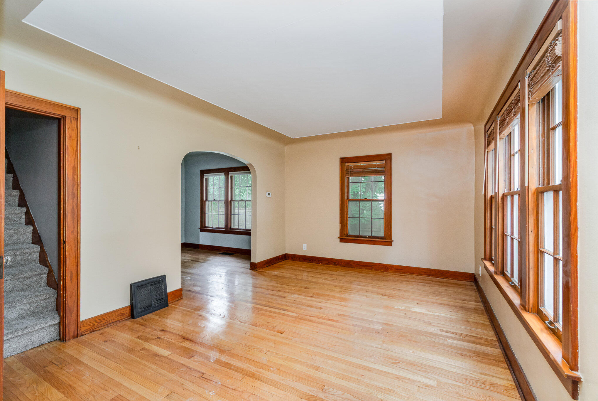 2132 Cass Avenue Road Bay City, MI 48708 - Photo 2 of 15 002_000_cass-edit