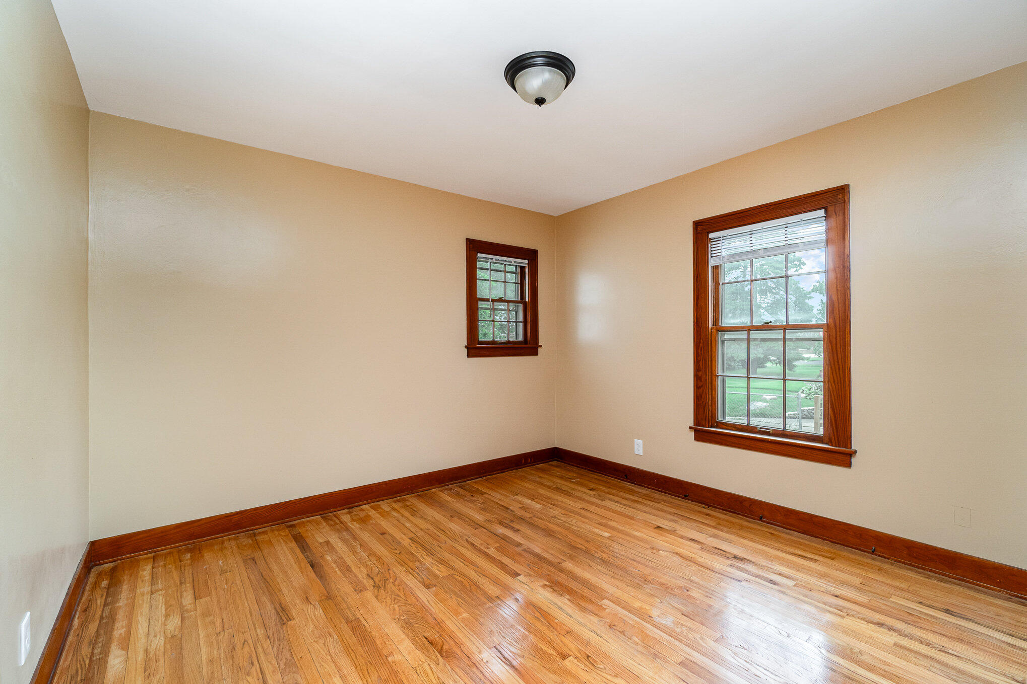 2132 Cass Avenue Road Bay City, MI 48708 - Photo 4 of 15 004_010_cass-edit