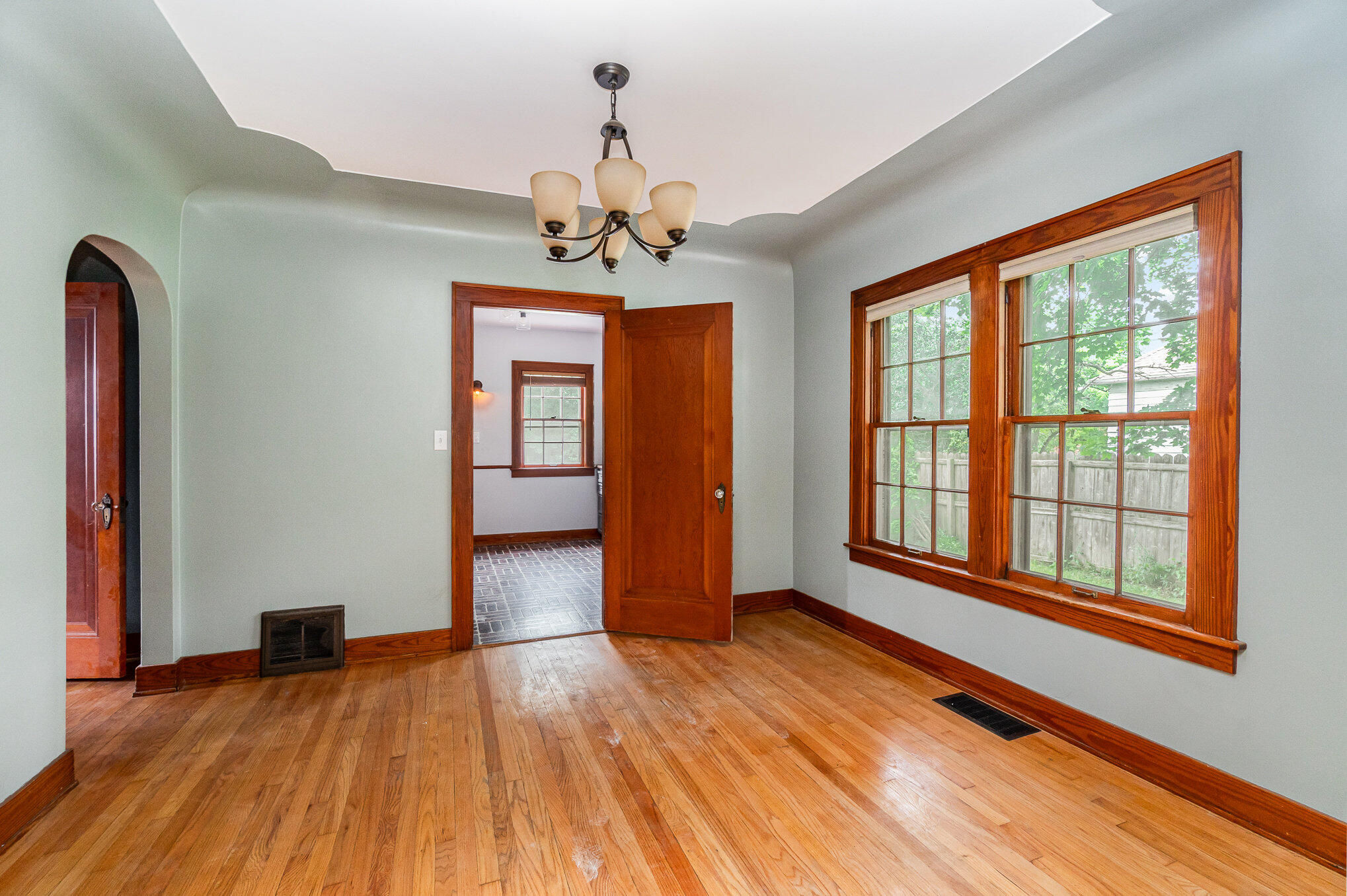 2132 Cass Avenue Road Bay City, MI 48708 - Photo 5 of 15 005_004_cass-edit