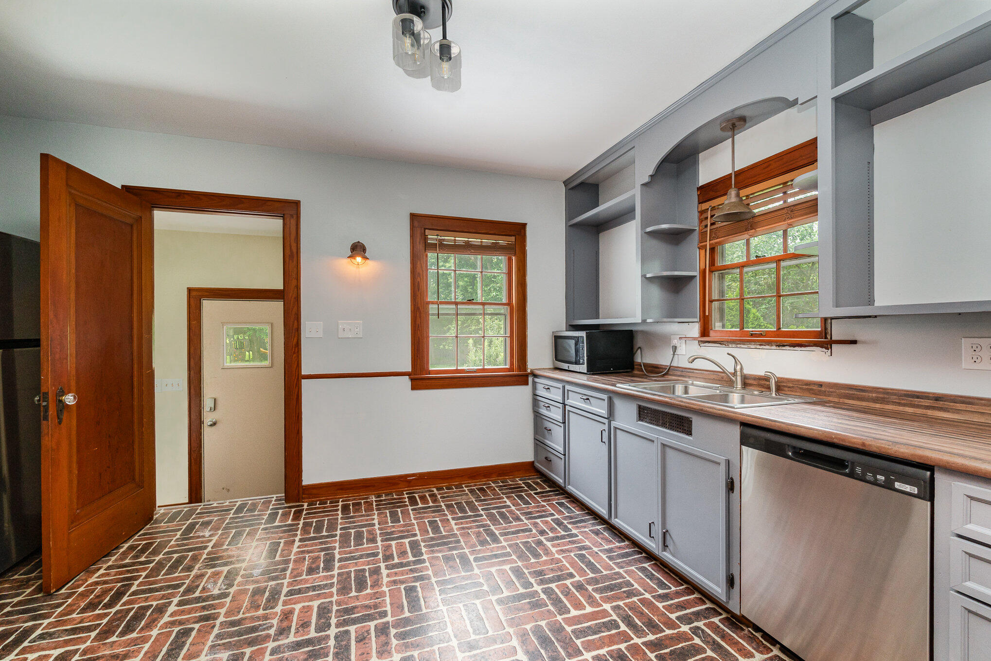 2132 Cass Avenue Road Bay City, MI 48708 - Photo 6 of 15 006_006_cass-edit