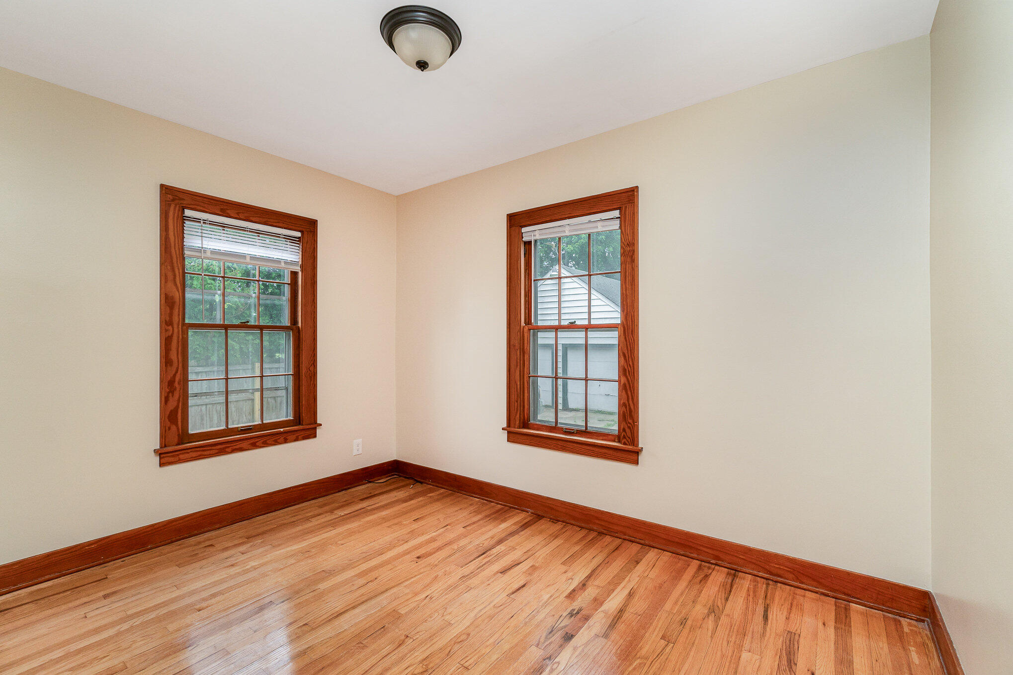 2132 Cass Avenue Road Bay City, MI 48708 - Photo 8 of 15 008_012_cass-edit