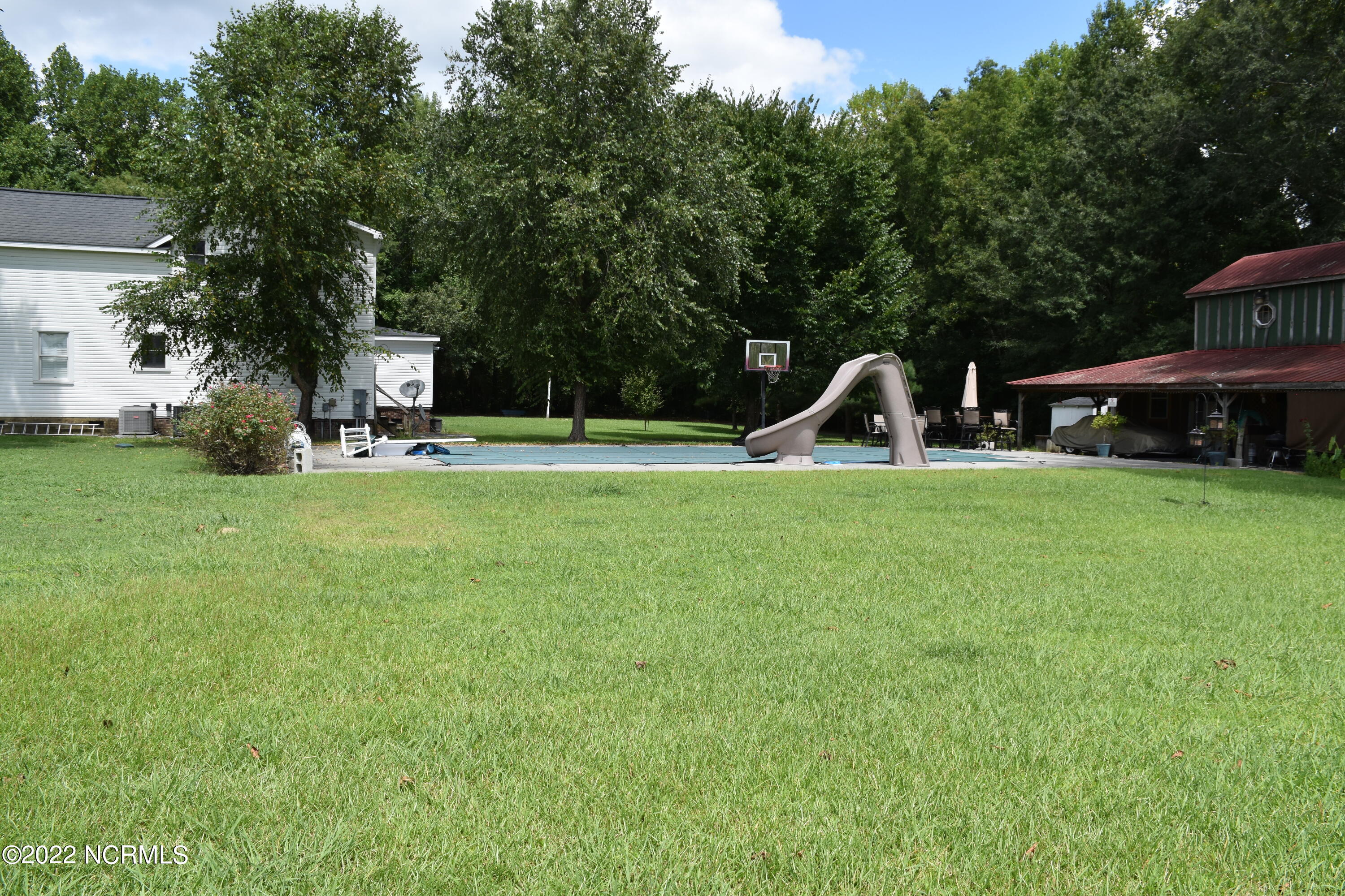 480 Blackbeards View Bath, NC 27808 - Photo 16 of 79 View of pool area