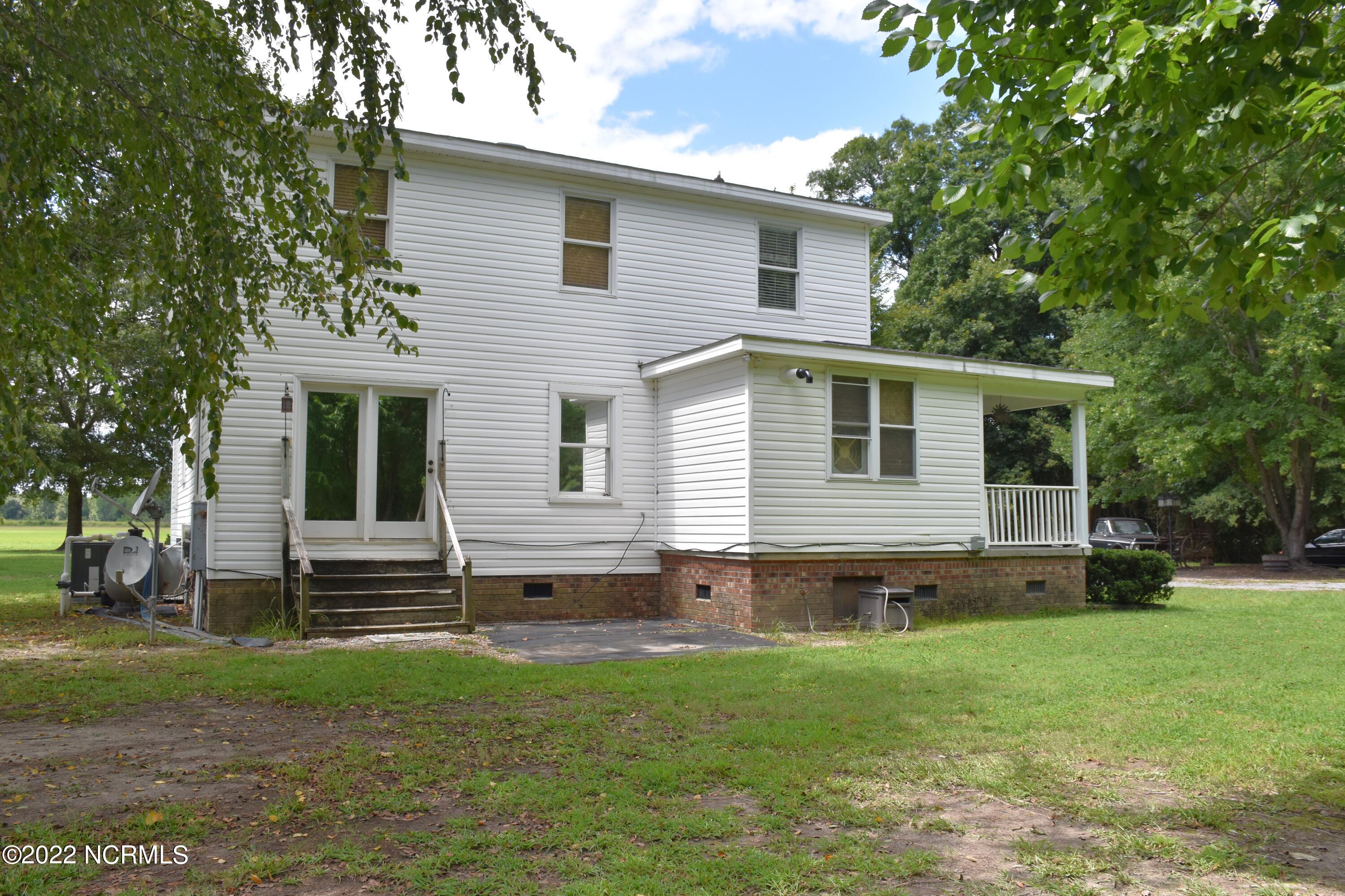 480 Blackbeards View Bath, NC 27808 - Photo 25 of 79 Back of Home