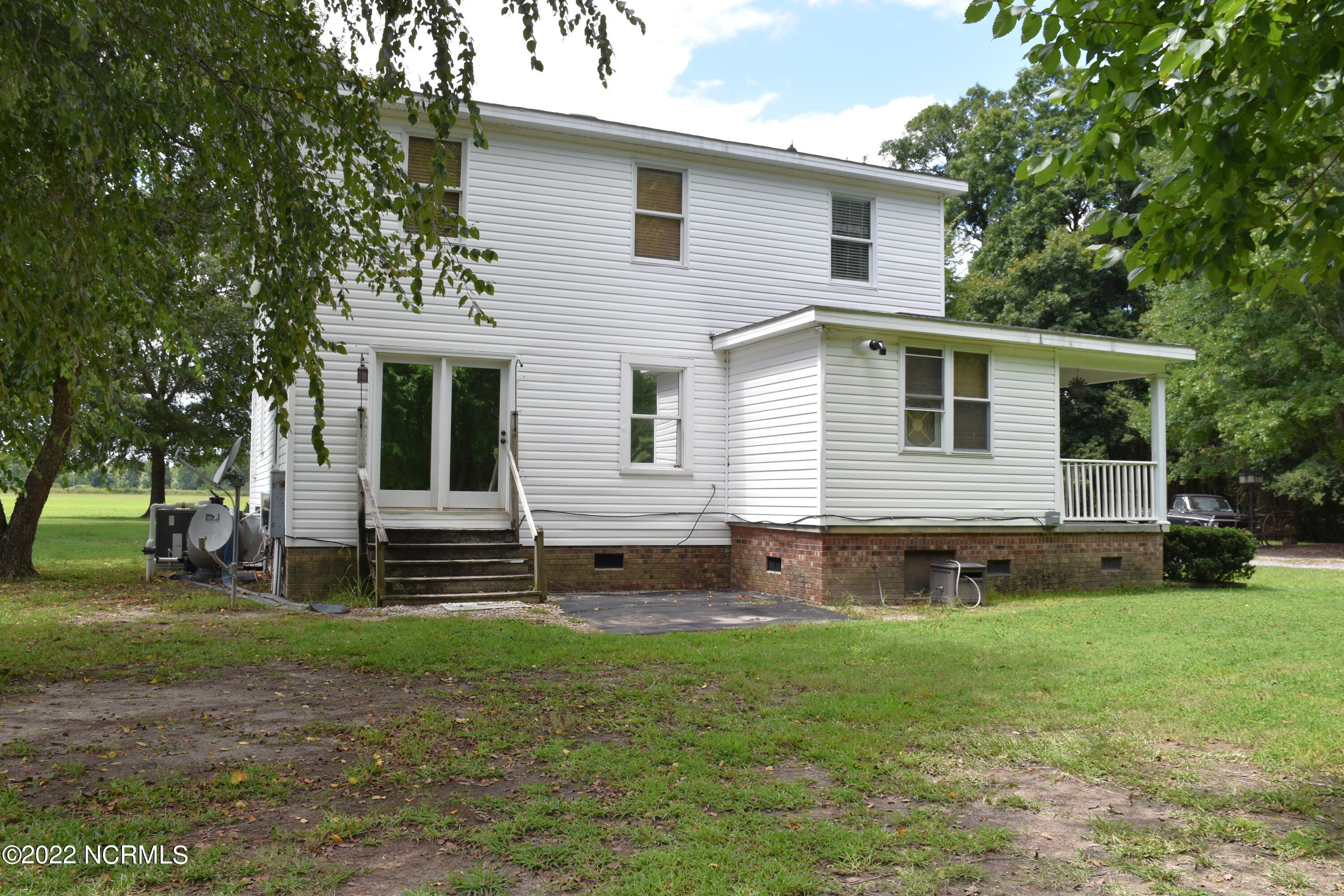 480 Blackbeards View Bath, NC 27808 - Photo 26 of 79 Back of Home