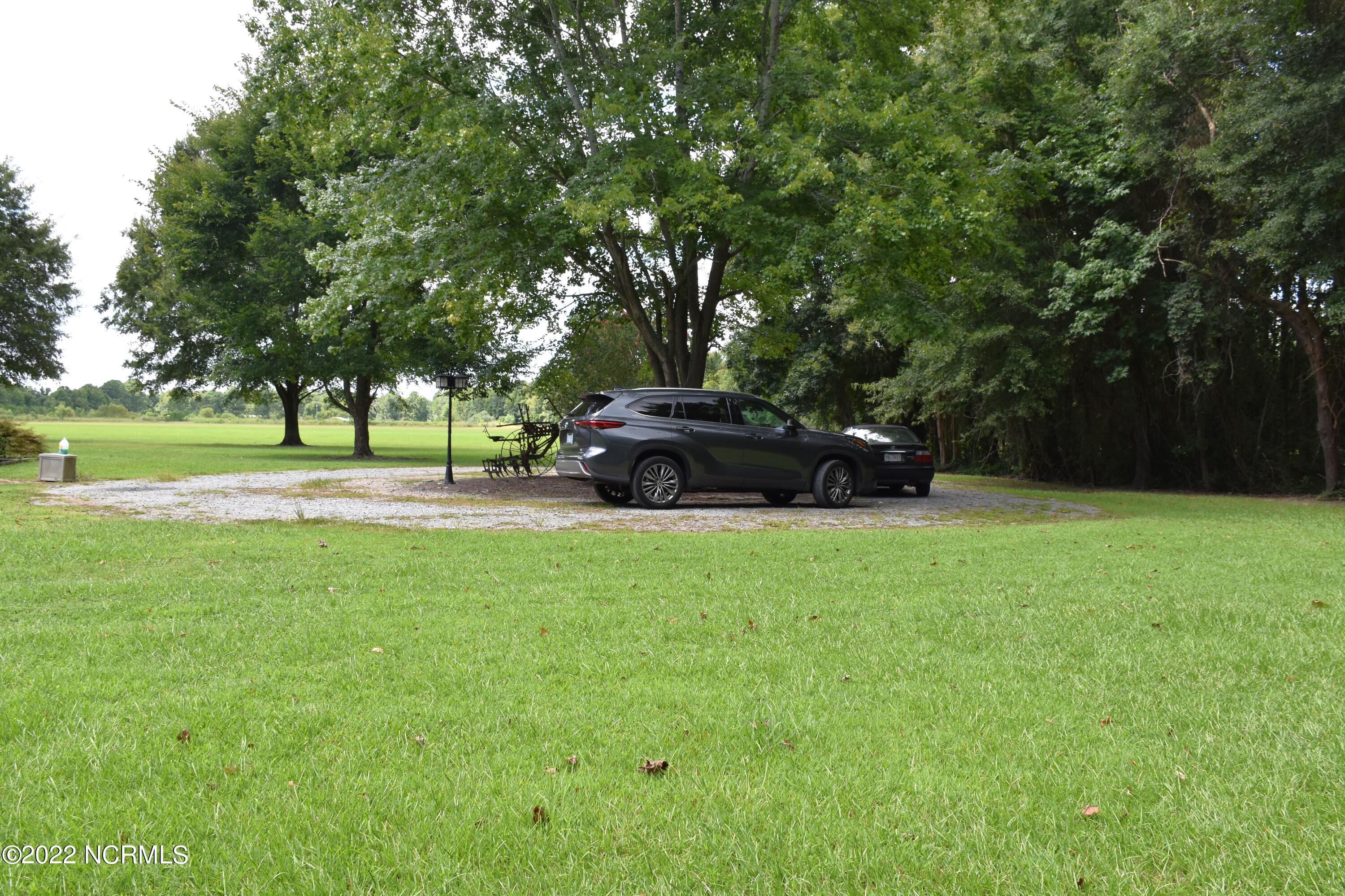480 Blackbeards View Bath, NC 27808 - Photo 28 of 79 Gravel Driveway