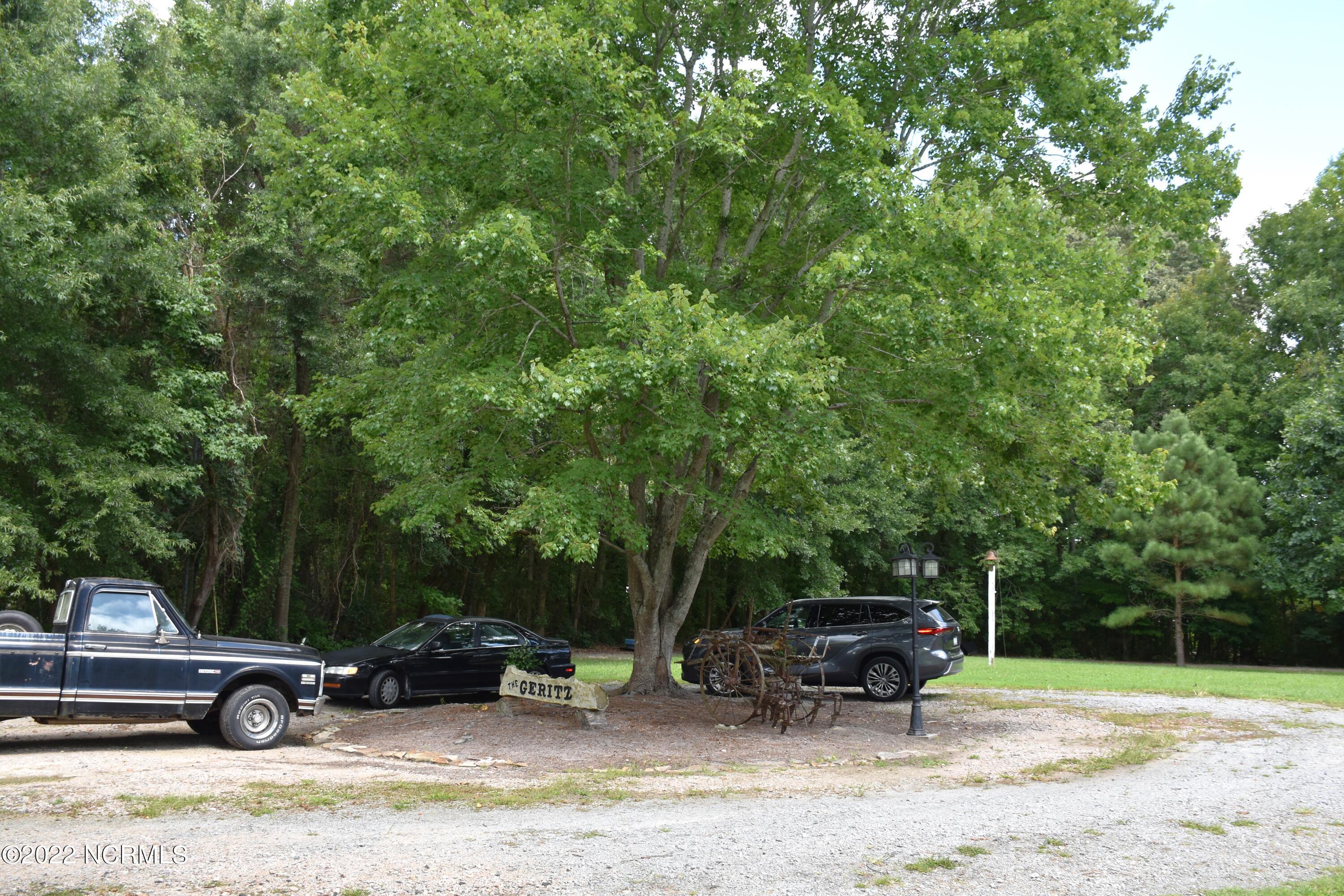 480 Blackbeards View Bath, NC 27808 - Photo 29 of 79 Circular Driveway