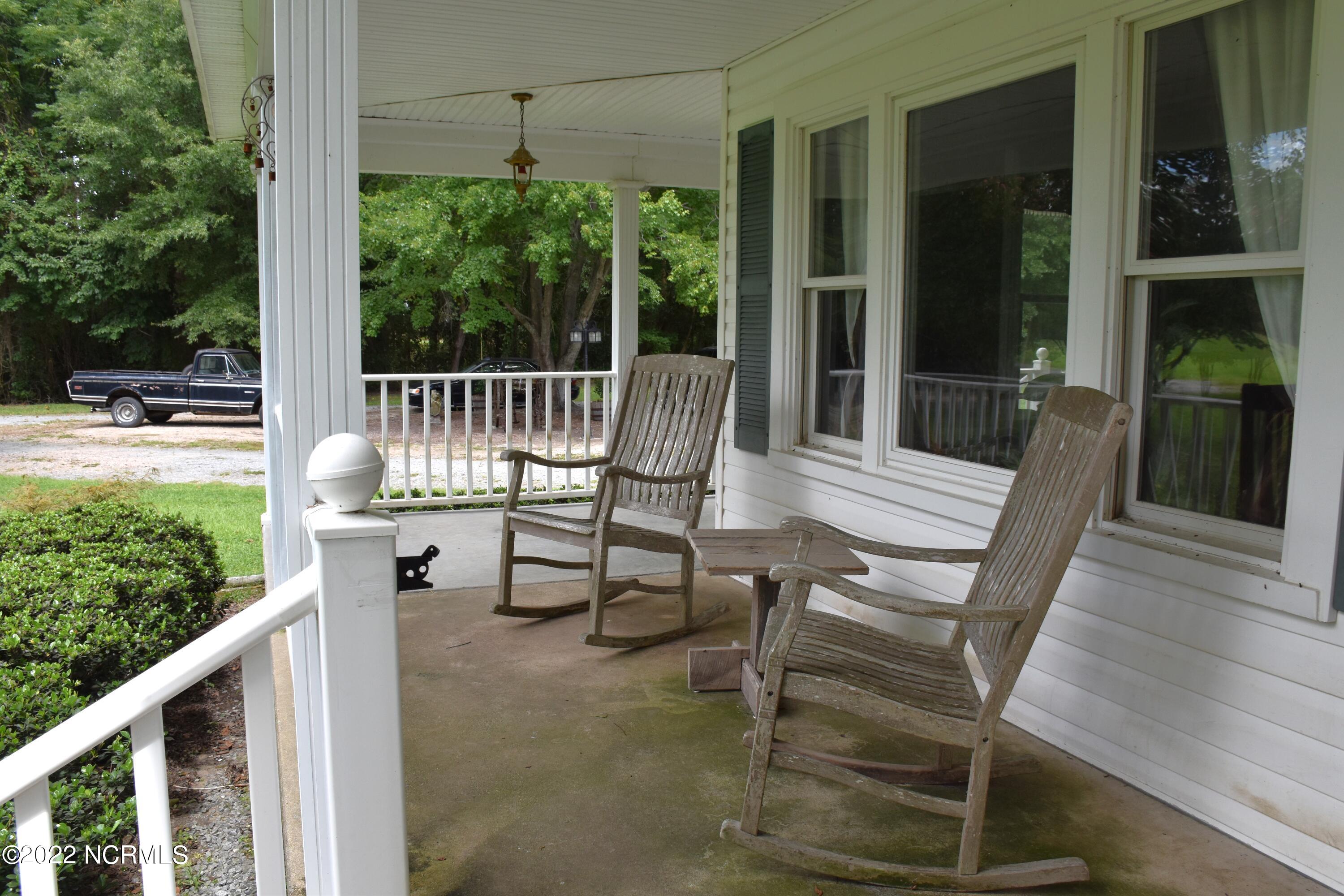 480 Blackbeards View Bath, NC 27808 - Photo 31 of 79 Front Porch