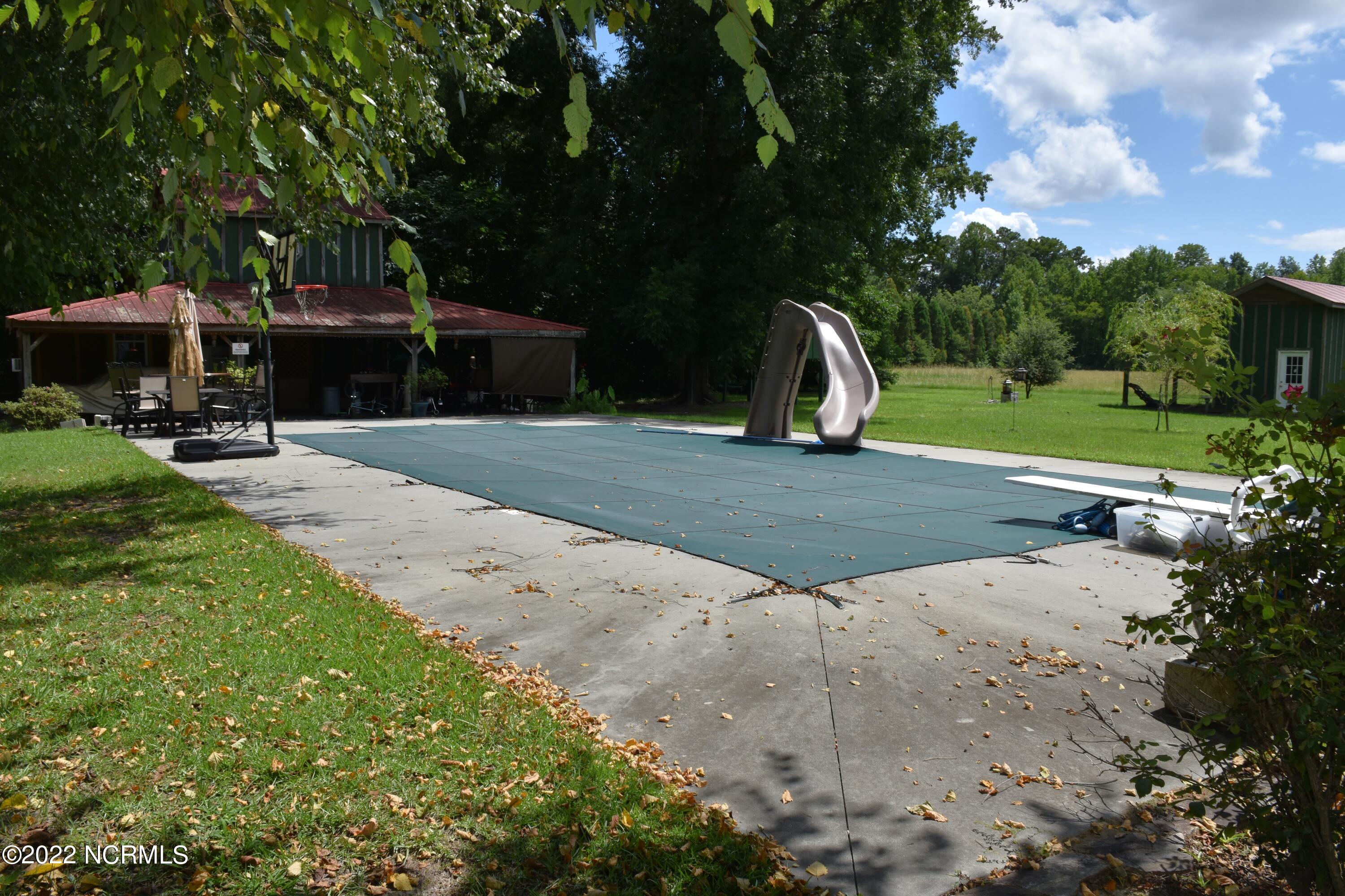 480 Blackbeards View Bath, NC 27808 - Photo 35 of 79 Pool