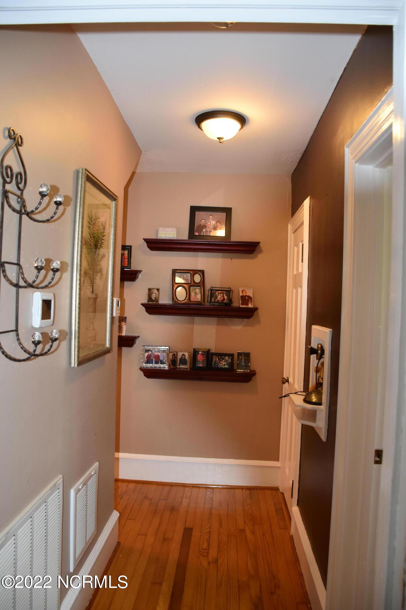 480 Blackbeards View Bath, NC 27808 - Photo 58 of 79 Downstairs