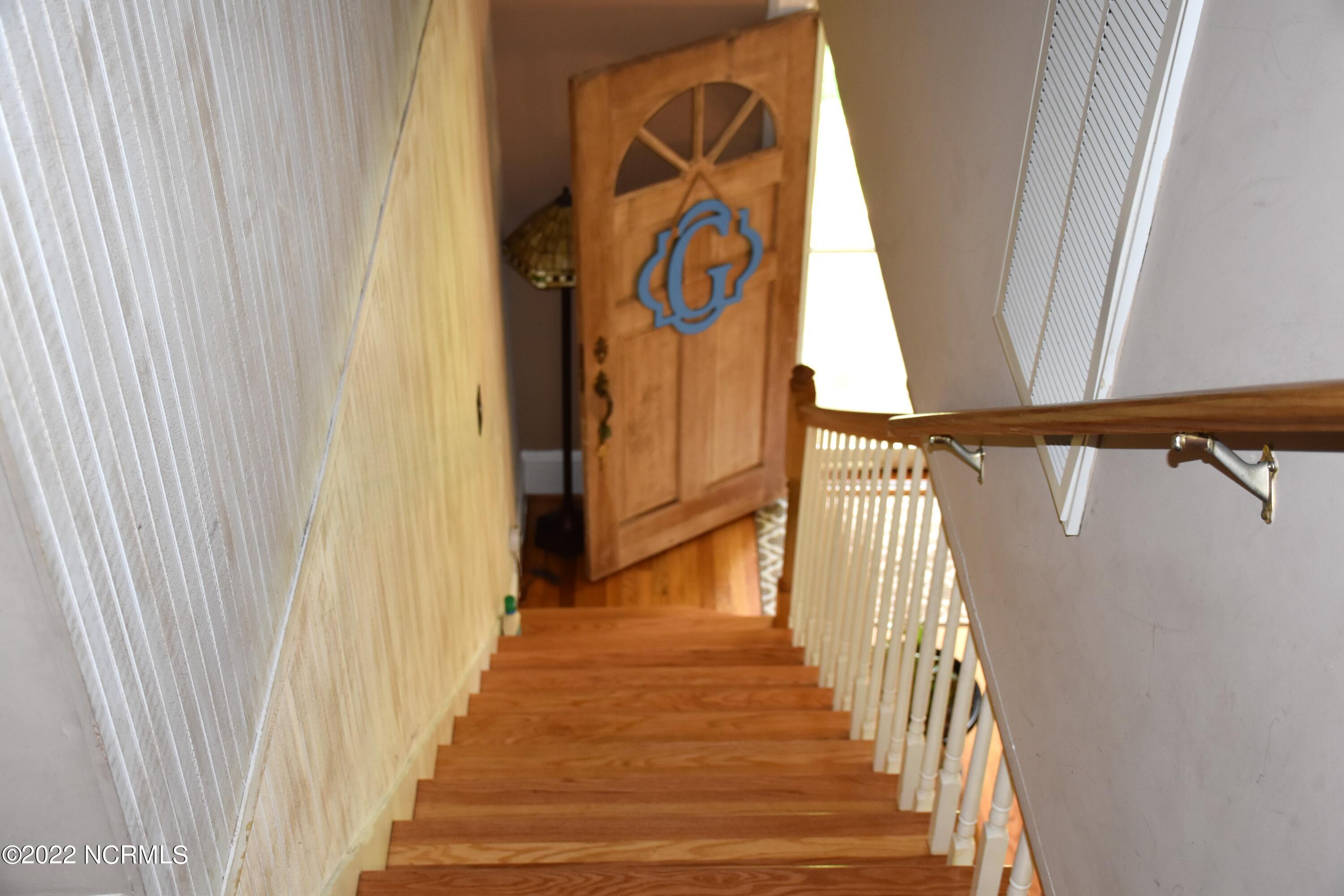 480 Blackbeards View Bath, NC 27808 - Photo 74 of 79 Stairs