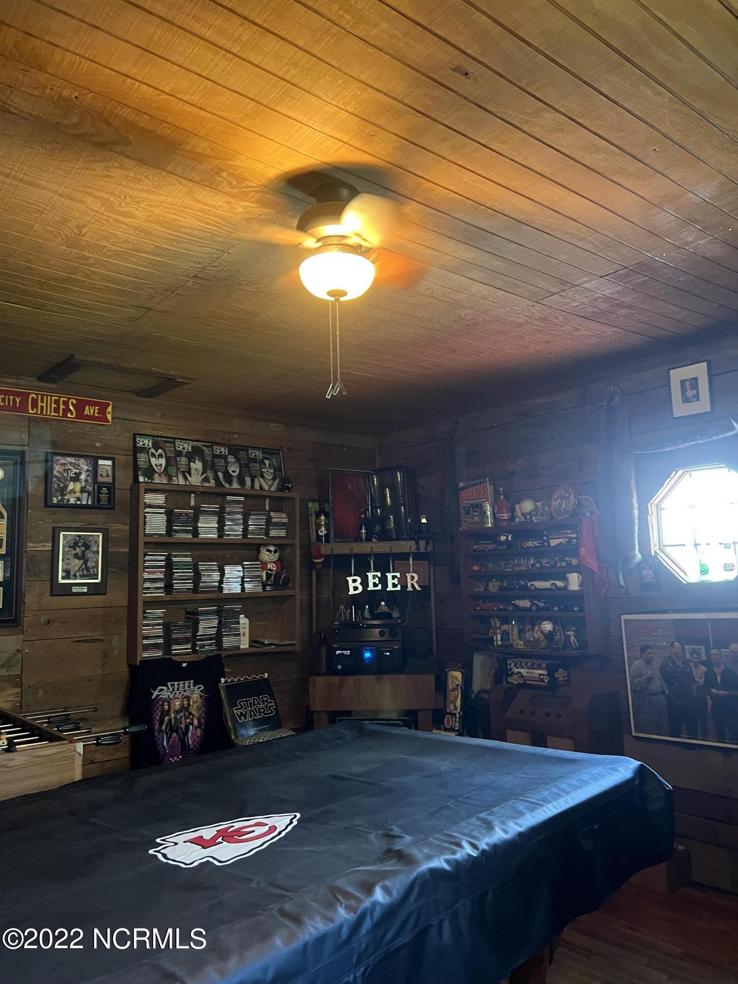 480 Blackbeards View Bath, NC 27808 - Photo 79 of 79 Upstairs recreation room