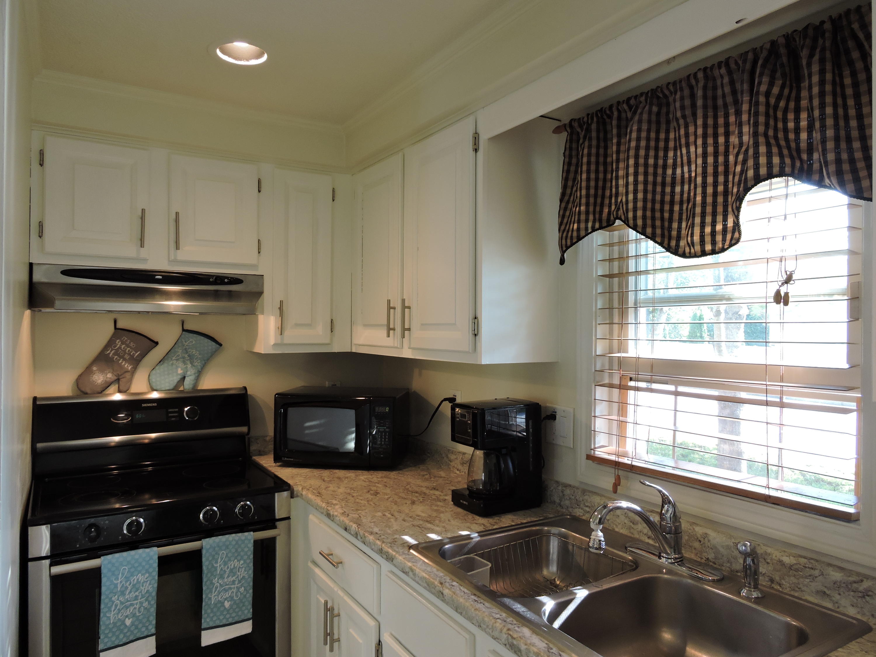 55 Lambert Street, Unit 22 Portland, ME 04103 - Photo 4 of 30 DSCN5726