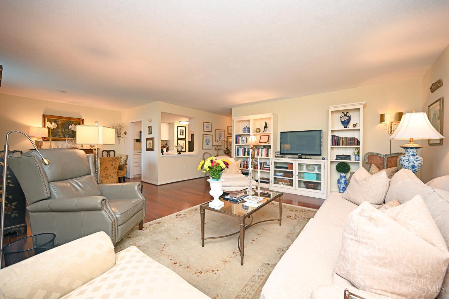 2444 Madison Road, Unit 602B Cincinnati, OH 45208 - Photo 8 of 28 Gallery Image 8