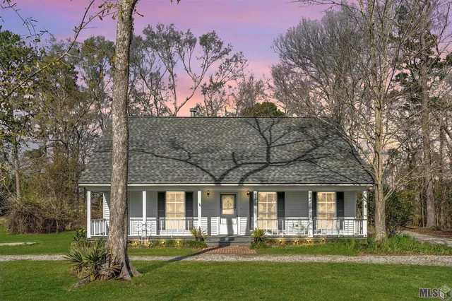 $250,000 | 45026 Robin Trail Road, St. Amant, LA 70774