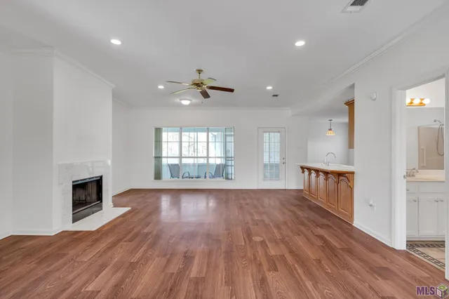 $250,000 | 45026 Robin Trail Road, St. Amant, LA 70774