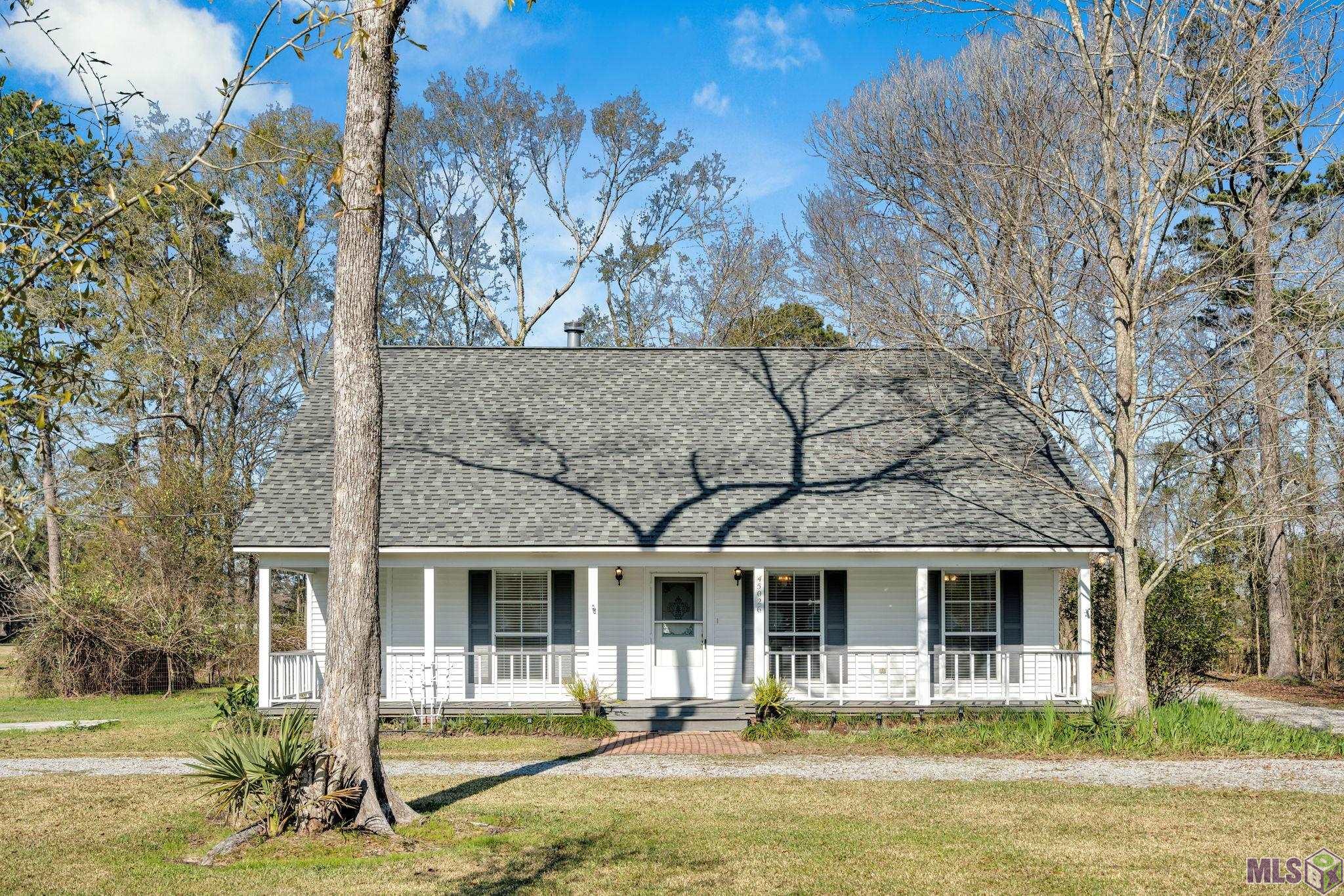 45026 Robin Trail Road St. Amant, LA 70774 - Photo 2 of 38