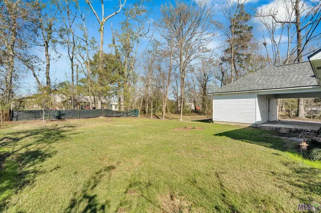 $250,000 | 45026 Robin Trail Road, St. Amant, LA 70774