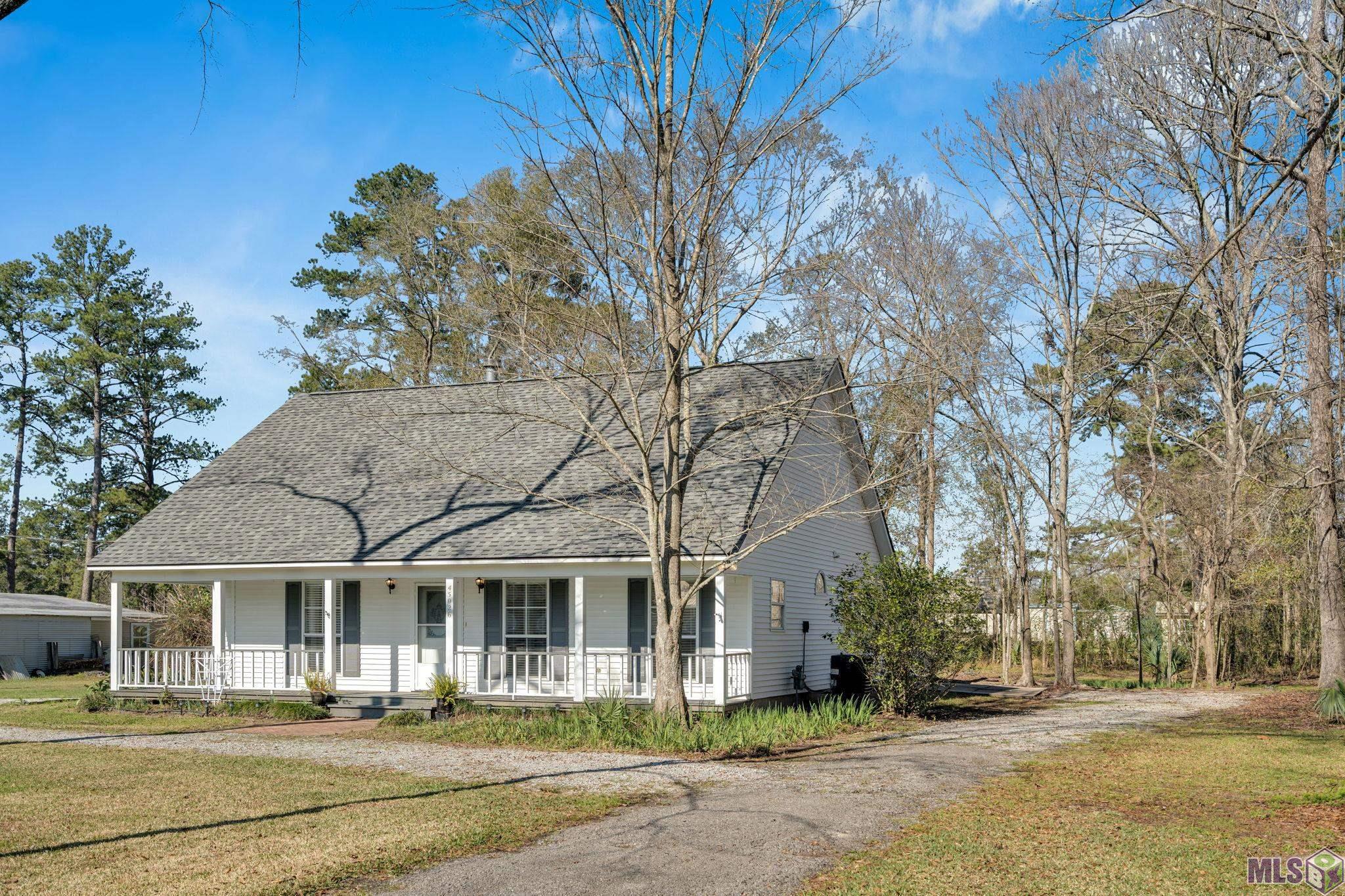 45026 Robin Trail Road St. Amant, LA 70774 - Photo 3 of 38