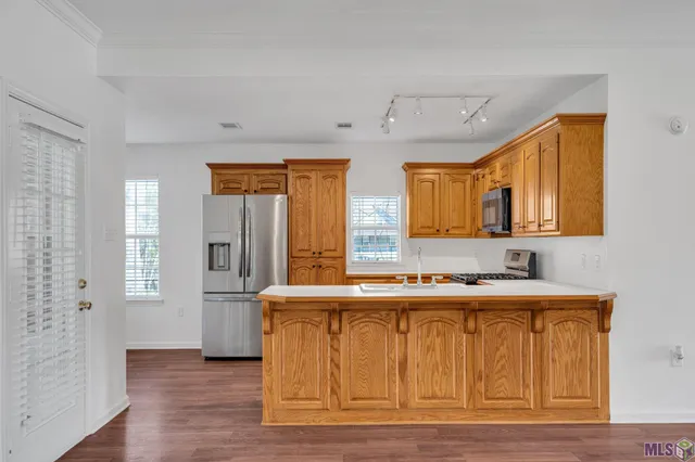 $250,000 | 45026 Robin Trail Road, St. Amant, LA 70774