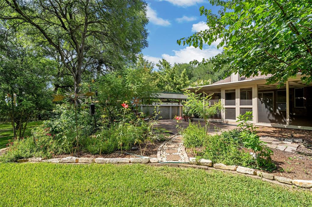 4000 Fox Ridge Road Lorena, TX 76655 - Photo 29 of 39
