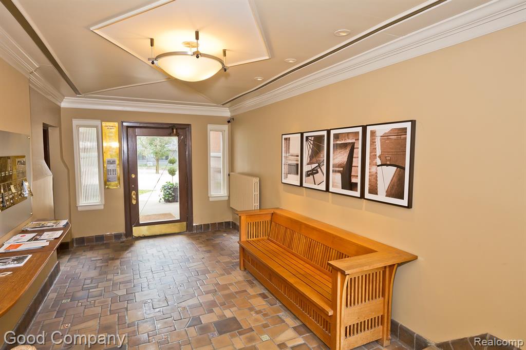 327 Southfield Road, Unit 3BS Birmingham, MI 48009 - Photo 7 of 51