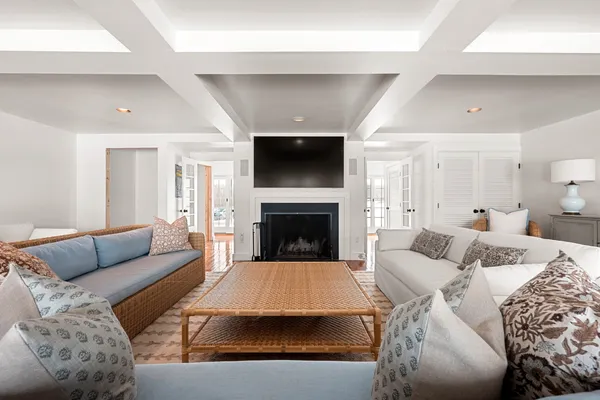 $9,995,000 | 6 Fargo Way, Nantucket, MA 02554
