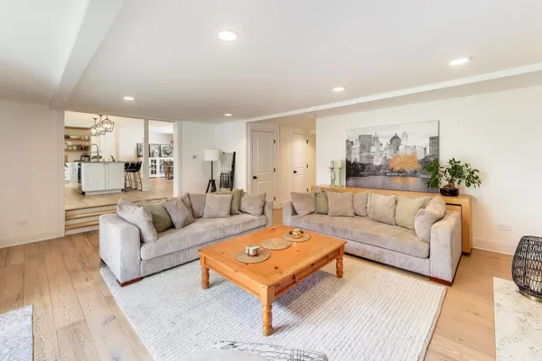 $675,000 | 505 South Elm Street, Palatine, IL 60067