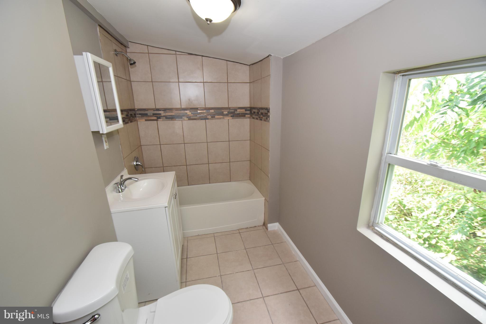 2120 Ramsay Street Baltimore, MD 21223 - Photo 10 of 16 Bath