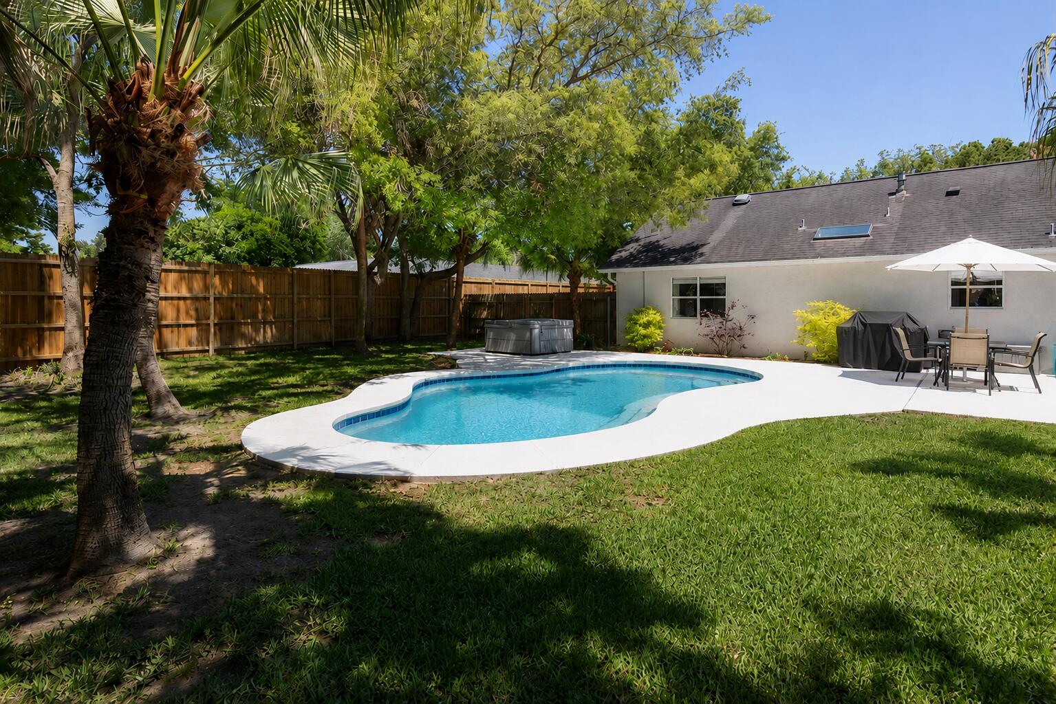 709 Main Street Destin, FL 32541 - Photo 5 of 41 1