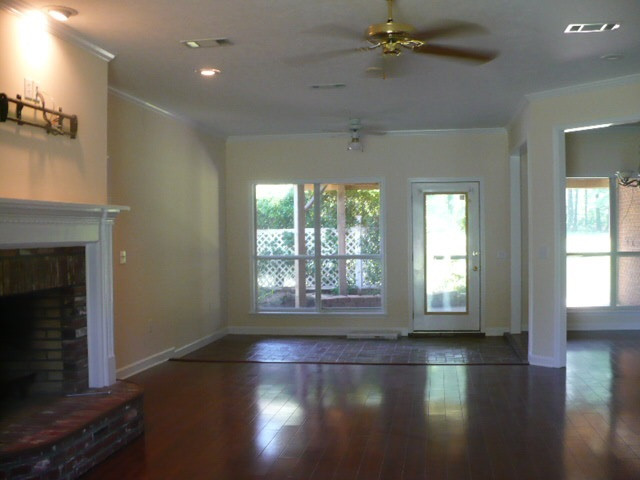 110 McCarty Road Byram, MS 39212 - Photo 4 of 22 informal living area main house