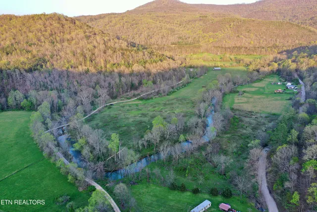 $379,200 | Brimstone Road, Robbins, TN 37852