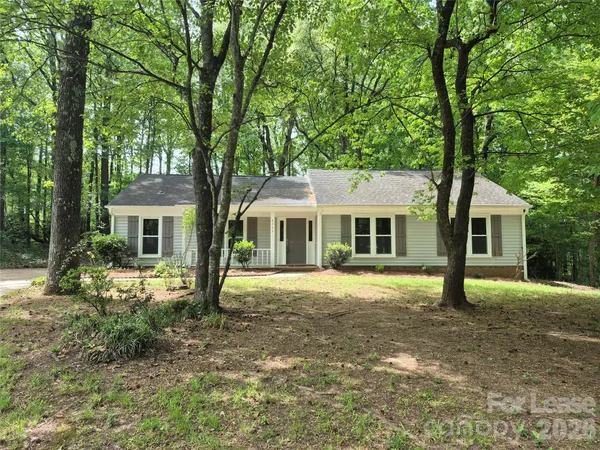 $2,650 | 8246 Arrowsmith Lane, Charlotte, NC 28270