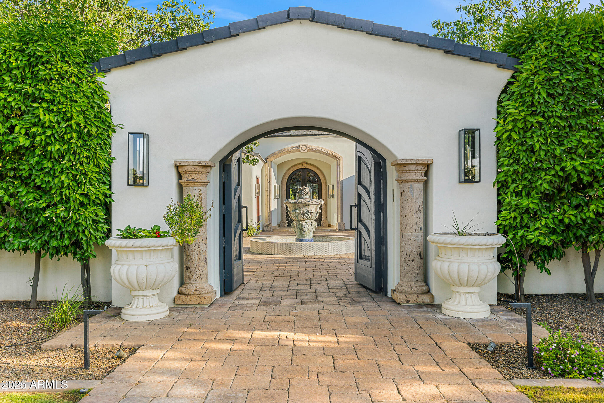 6809 East Doubletree Ranch Road Paradise Valley, AZ 85253 - Photo 1 of 74 04double gated front entrance