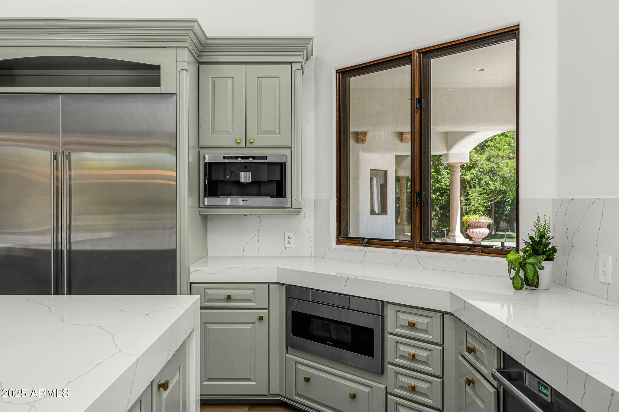 6809 East Doubletree Ranch Road Paradise Valley, AZ 85253 - Photo 25 of 74 29luxury kitchen